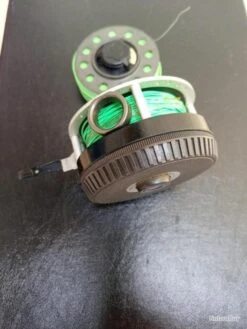 MOULINET MOUCHE AUTOMATIC MITCHELL 710 AVEC SES DEUX BOBINES . PARFAIT ETAT . PETIT PRIX . -Pêche Soldes Magasin 00002 MOULINET MOUCHE AUTOMATIC MITCHELL 710 AVEC SES DEUX BOBINES . PARFAIT ETAT . PETIT PRIX