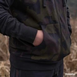 Avid Carp Distortion Onesie XXL 19 Avid Carp Distortion Onesie XXL -Pêche Soldes Magasin 00008 Distortion Onesie XXL